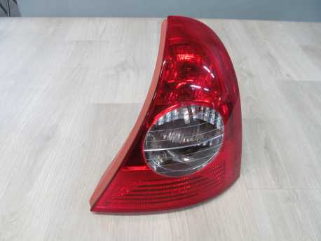 RENAULT CLIO II LIFT HB LAMPA TYL TYLNA PRAWA 01-05