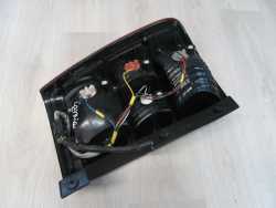 KIA CARNIVAL II III LAMPA TYL TYLNA PRAWA KPL 06-11
