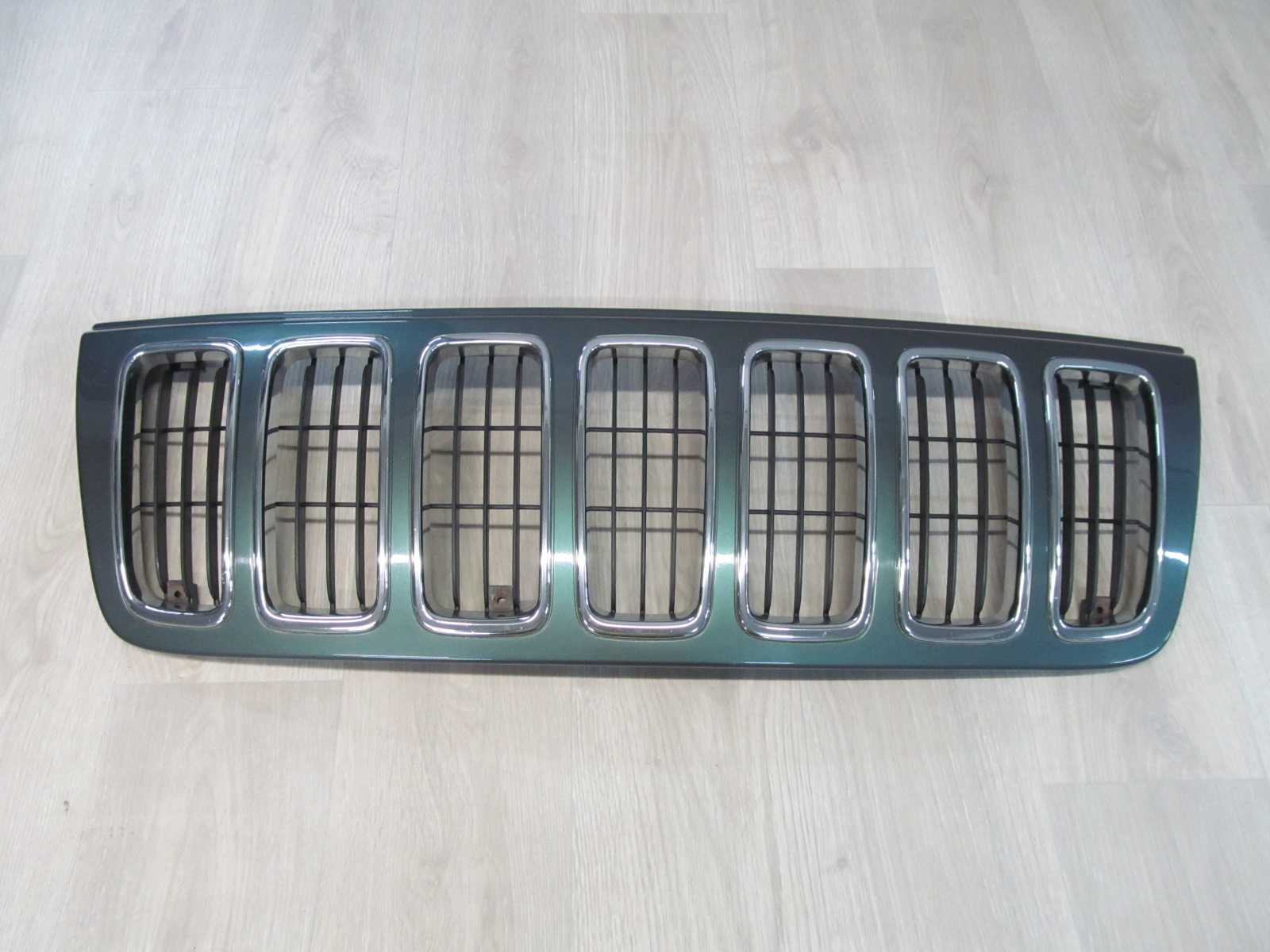 JEEP GRAND CHEROKEE WJ GRILL ATRAPA 99-04 !!OKAZJA!!