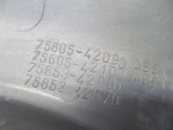 TOYOTA RAV4 II LISTWA NAKLADKA BLOTNIKA PRAWA TYL 1E0 00-05 75605-42090