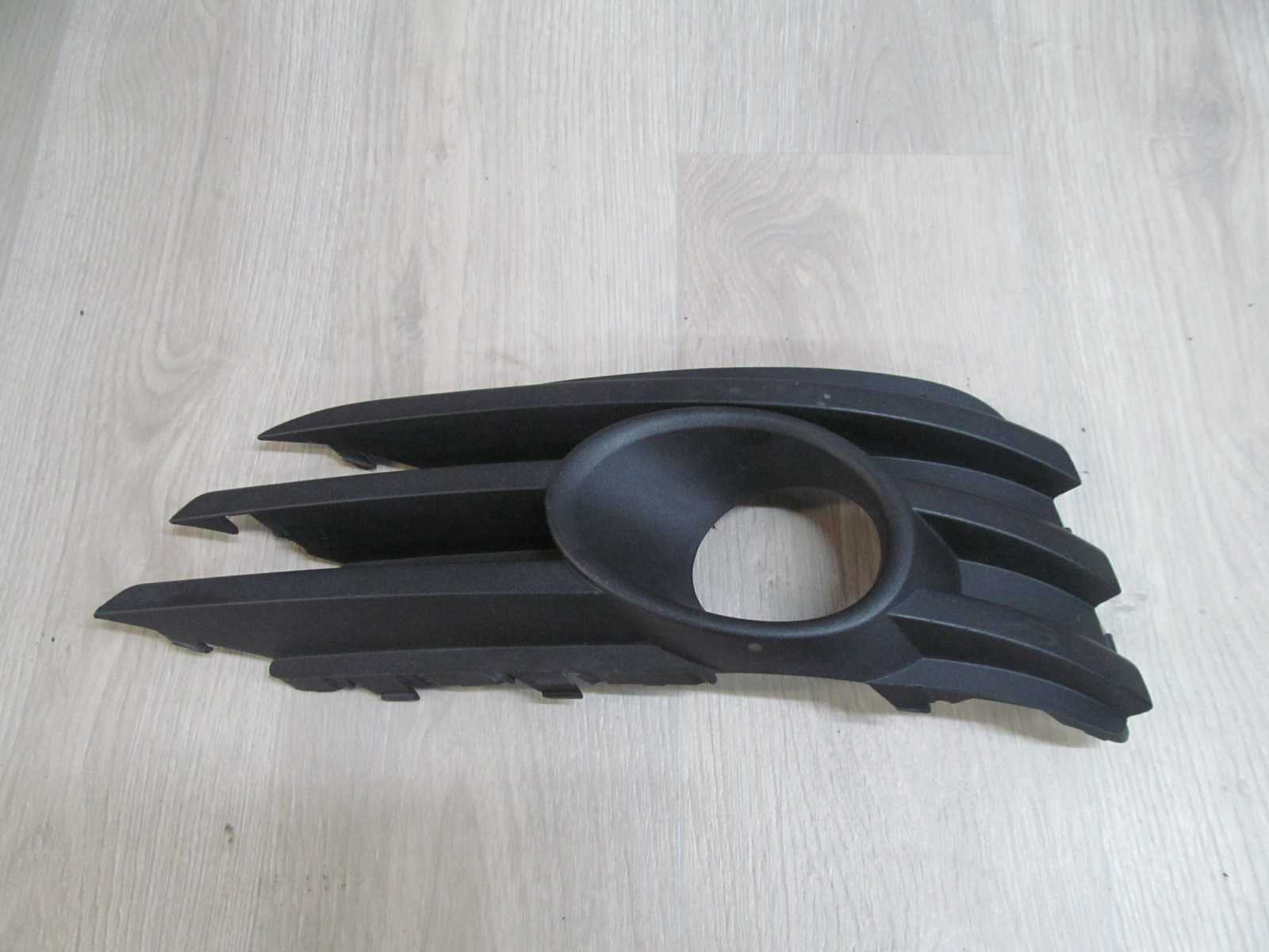 OPEL VECTRA C LIFT KRATKA ATRAPA ZDERZAKA LEWA HALOGENU 13182924L 05-08