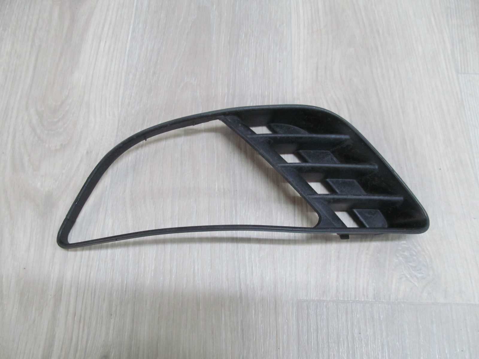 FORD FIESTA MK6 KRATKA ZDERZAKA LEWA OSLONA HALOGENU 2S61-19953B 02-05