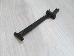 VW PASSAT B5 FL LIFT CIEGNO UCHWYT OTWIERANIA MASKI 3B0823583D 00/05