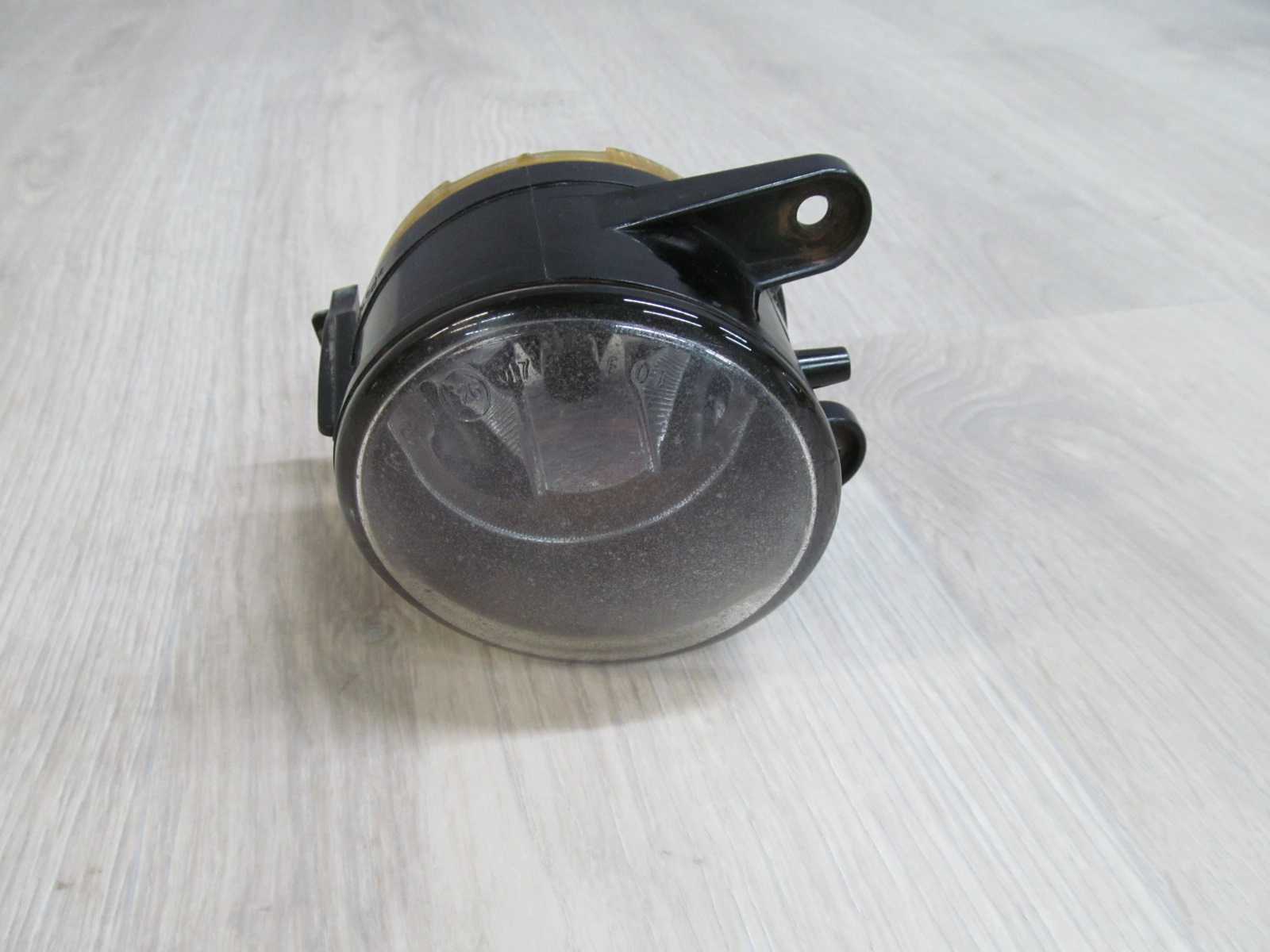 VW GOLF V 03-09 HALOGEN HELLA PRAWY 27128600
