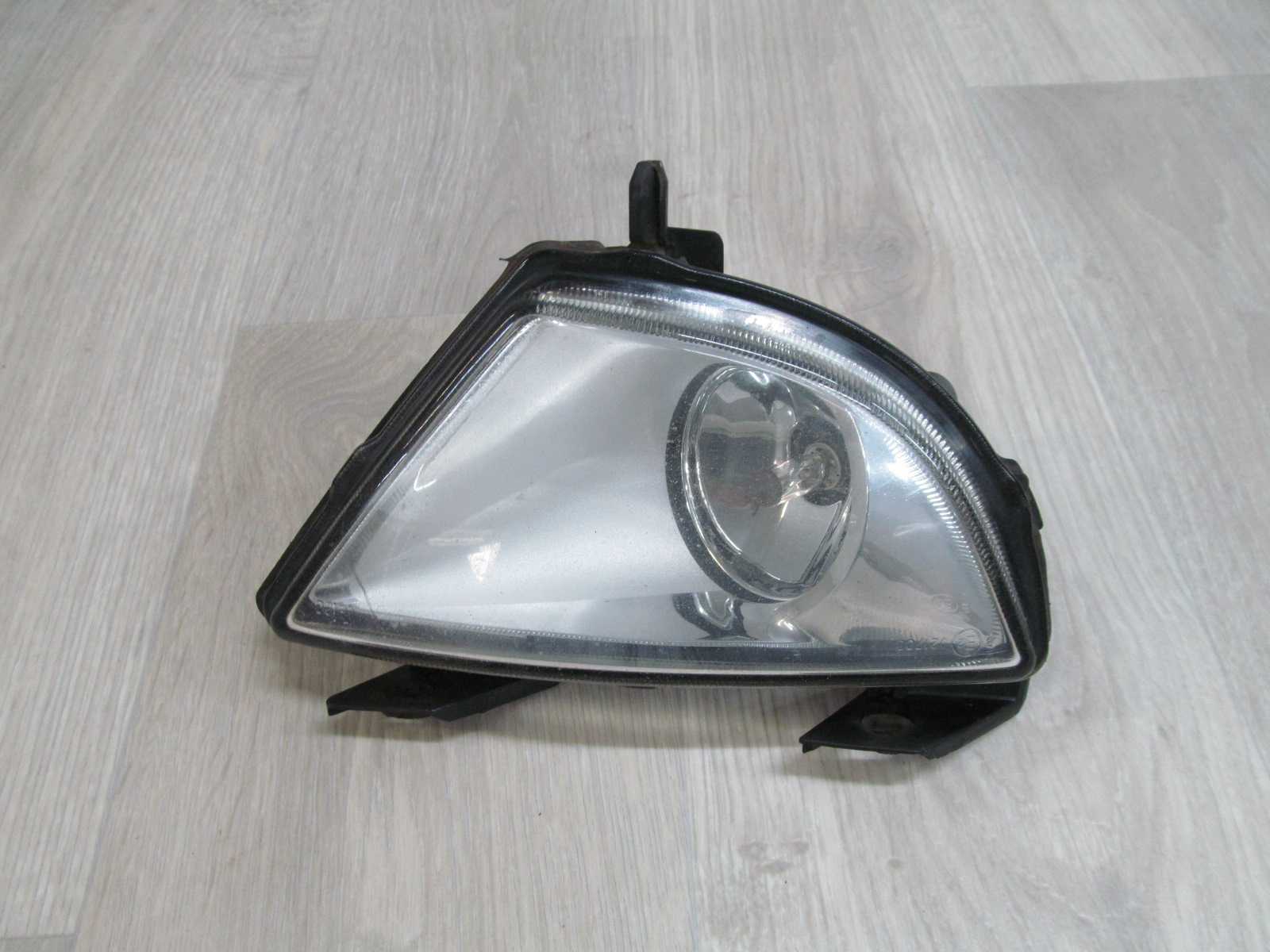FORD FIESTA MK6 HALOGEN PRZECIWMGIELNY LEWY 2S61-15K201-A 02-05