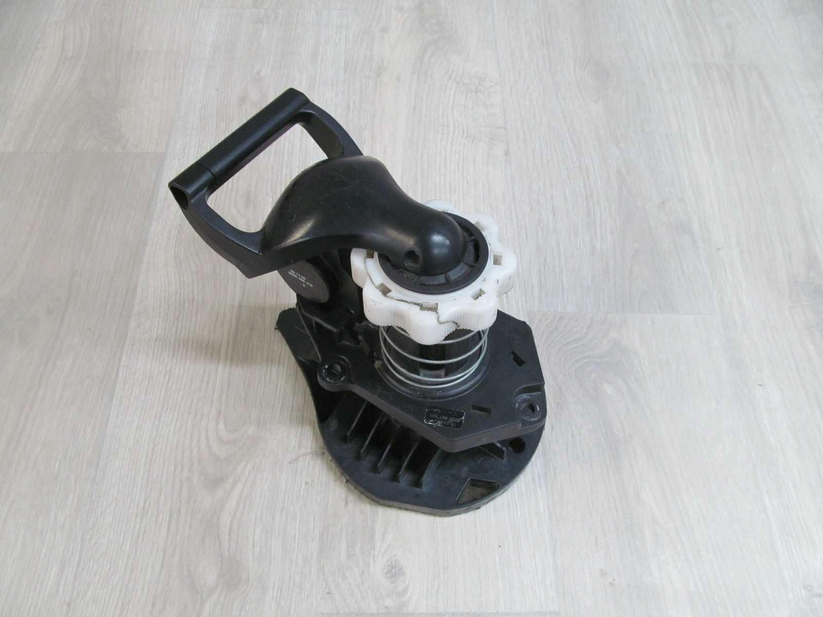 RENAULT CLIO III 05- WINDA UCHWYT KOLA ZAPASOWEGO 8200269378 8200601401