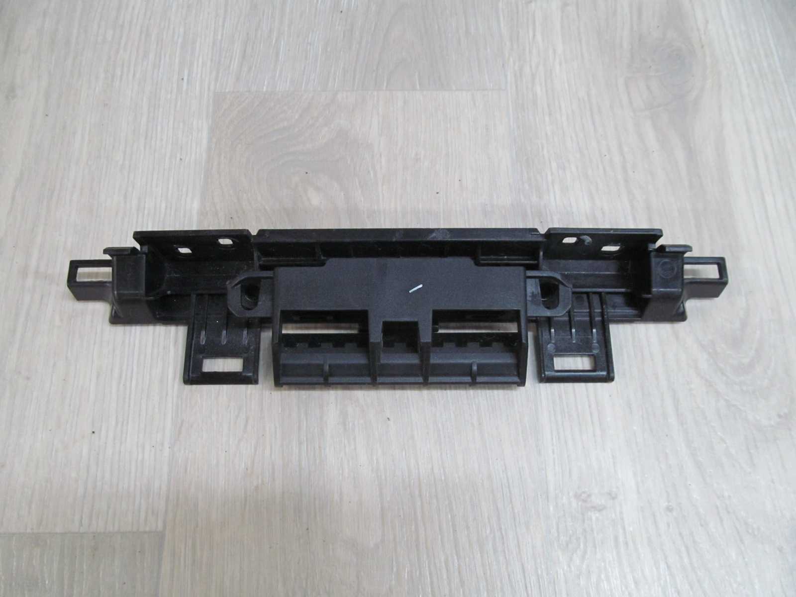FORD RANGER III KLAMRA ZAPIECIE PAKI ZAMEK EB3B-26291A34-BC 15-18