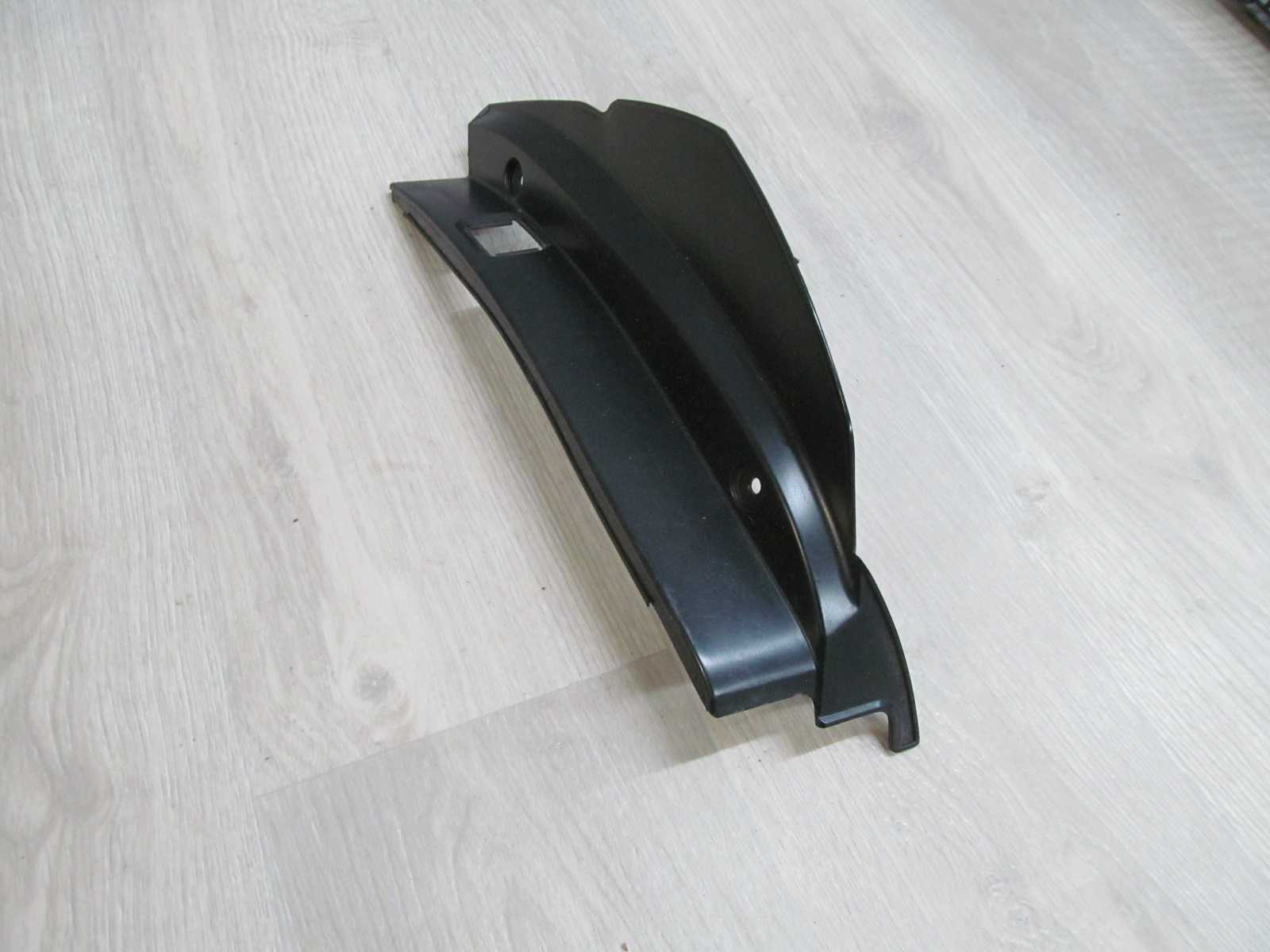 SUBARU LEGACY IV KOMBI OSLONA ZASLEPKA LAMPY TYL LEWA 422-20792 03-08