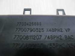 RENAULT MASTER II POLKA KIESZEN SCHOWEK 7700425688