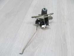 AUDI A3 A4  WKLADKA ZAMEK KLAPY BAGAZNIKA 8D9827573A 97-05