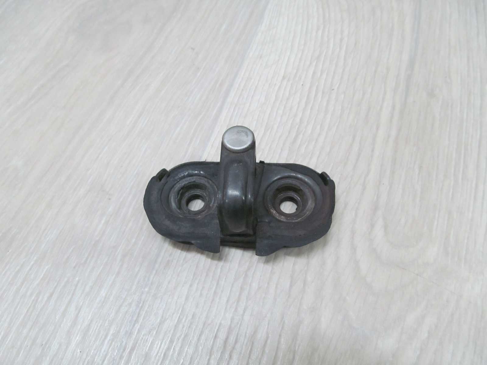 VW TOURAN RYGIEL KLAPY BAGAZNIKA 1T0827517A