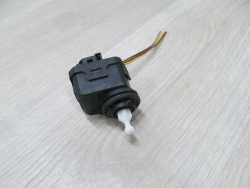 VW AUDI SEAT SILNICZEK REGULACJI LAMPY 3B0941295C