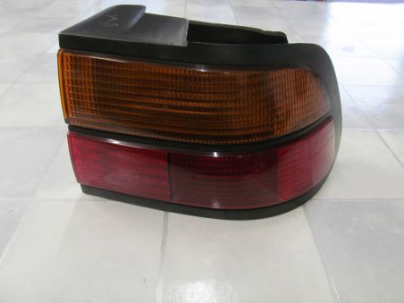 ROVER 800 SEDAN LAMPA TYLNA PRAWA 86-99