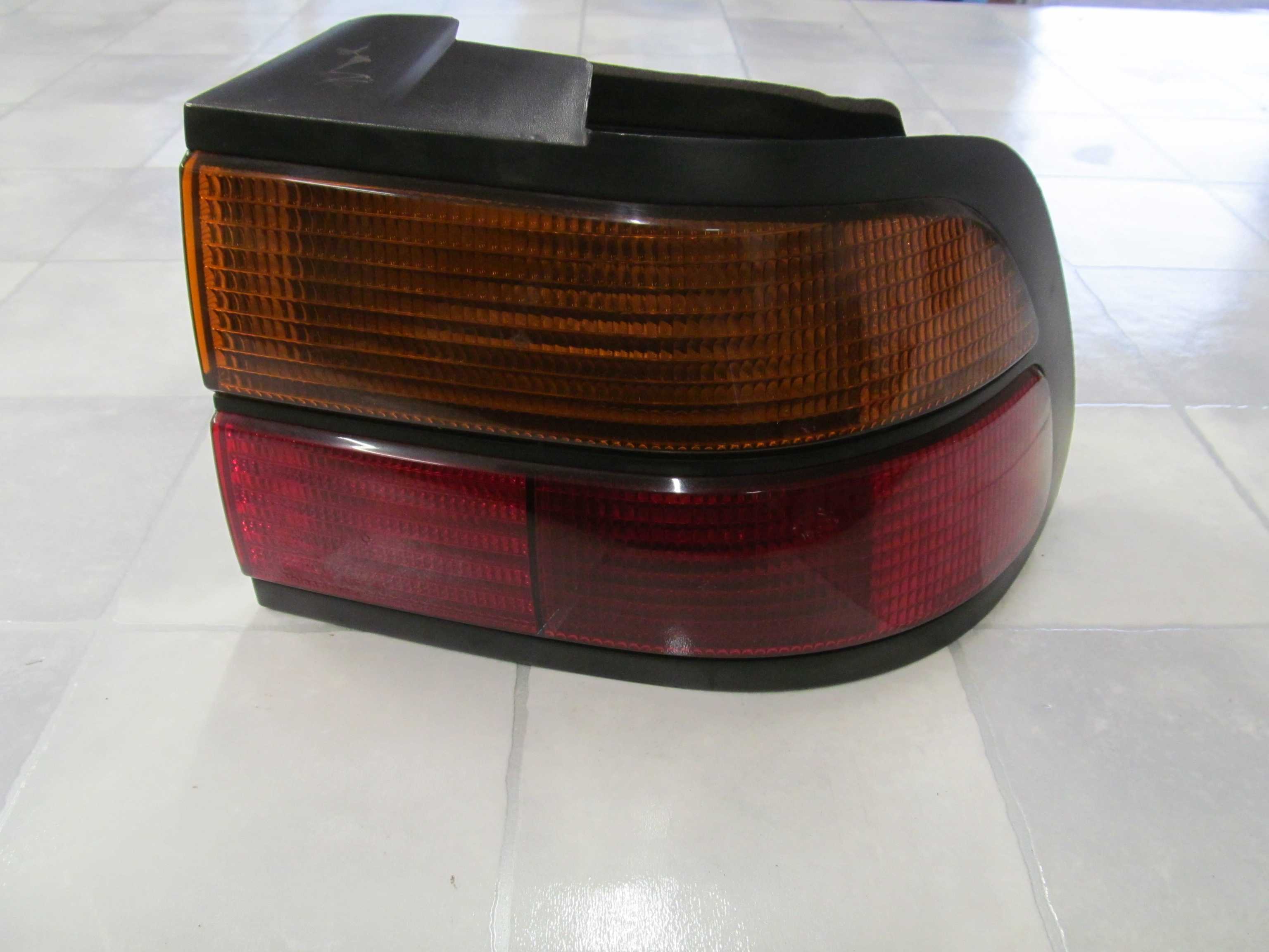 ROVER 800 SEDAN LAMPA TYLNA PRAWA 86-99