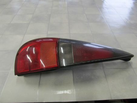 RENAULT LAGUNA I KOMBI LAMPA TYL LEWY 98-01