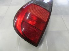 RENAULT LAGUNA I KOMBI LAMPA TYL LEWY 98-01