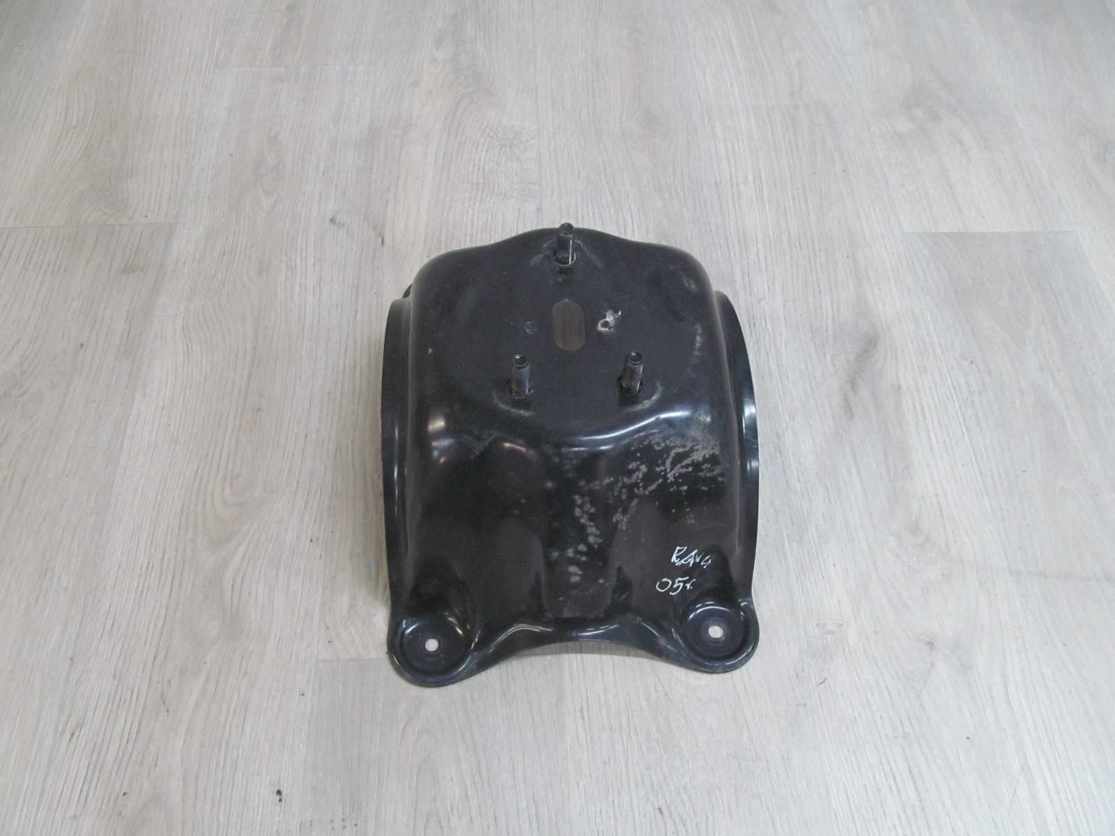 TOYOTA RAV4 II UCHWYT MOCOWANIE KOLA ZAPASOWEGO 00-05