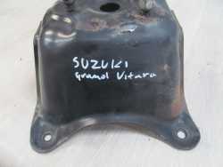 SUZUKI GRAND VITARA II UCHWYT MOCOWANIE KOLA ZAPASOWEGO 06-12
