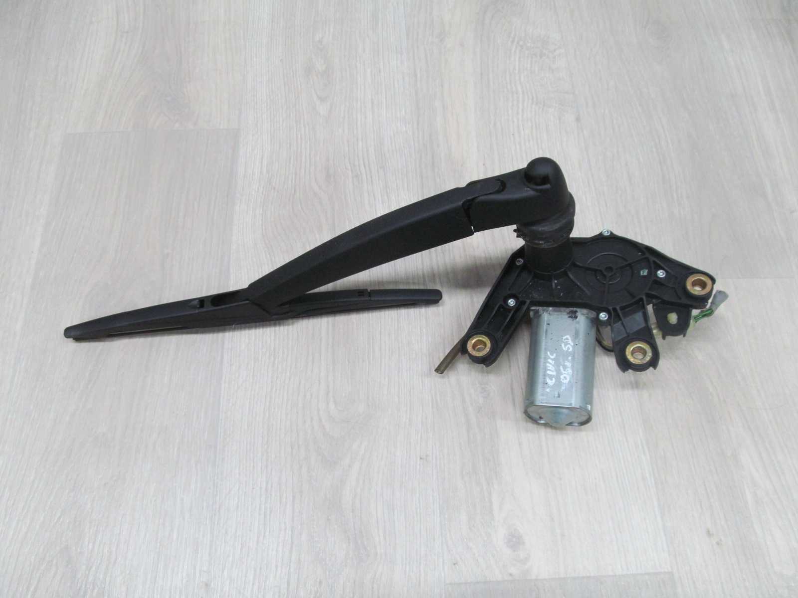 HONDA CIVIC VII HB SILNICZEK RAMIE WYSCIEACZKI KLAPY 01-05 7671A-S6D-E001