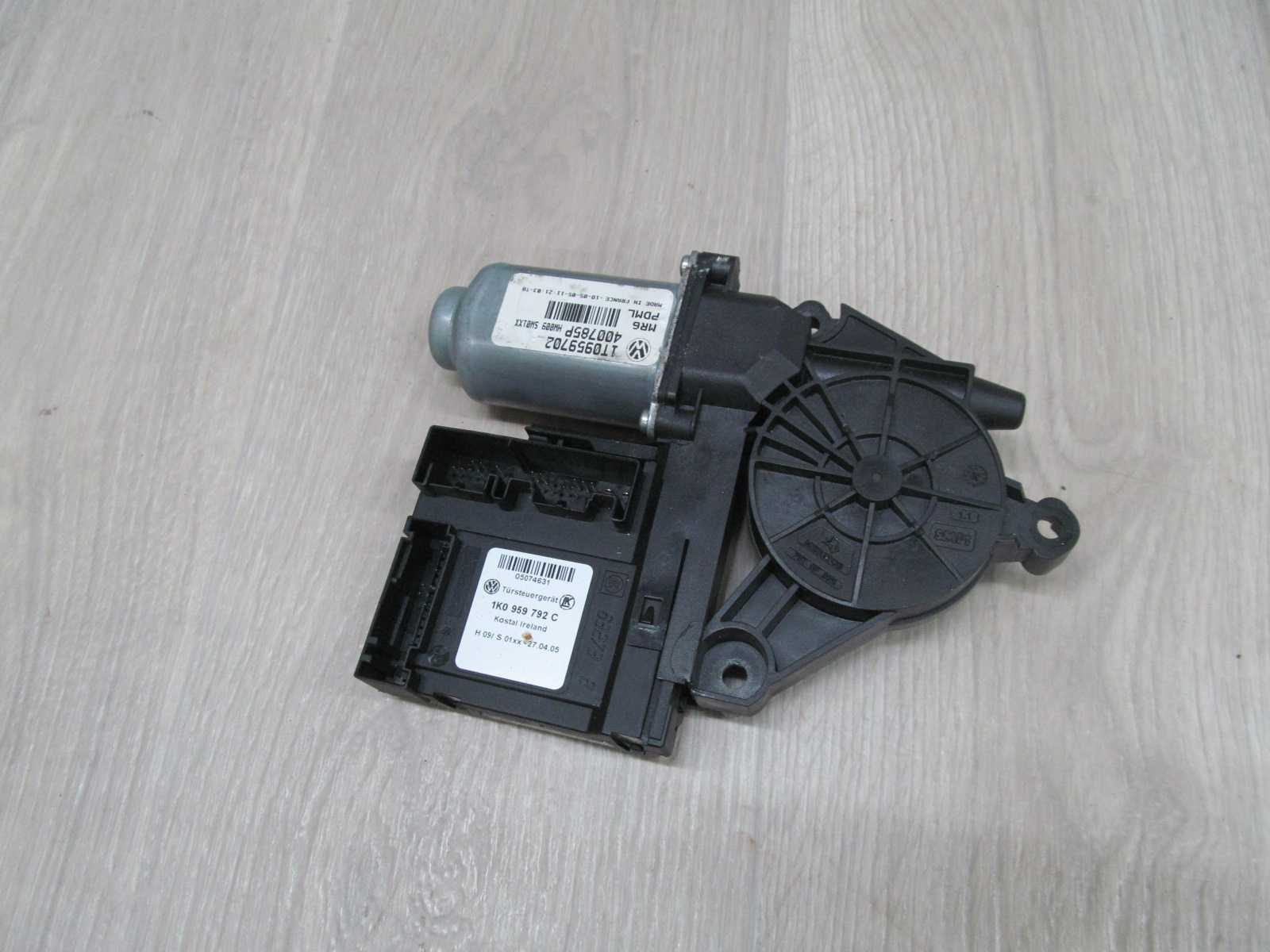 VW TOURAN SILNICZEK MODUL SZYBY PRAWY 1K0959792C 03-10