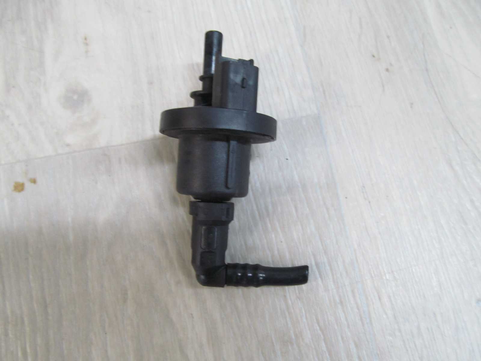RENAULT ESPACE 2.0T ZAWOR ELEKTROZAWOR PALIWA 8200024427