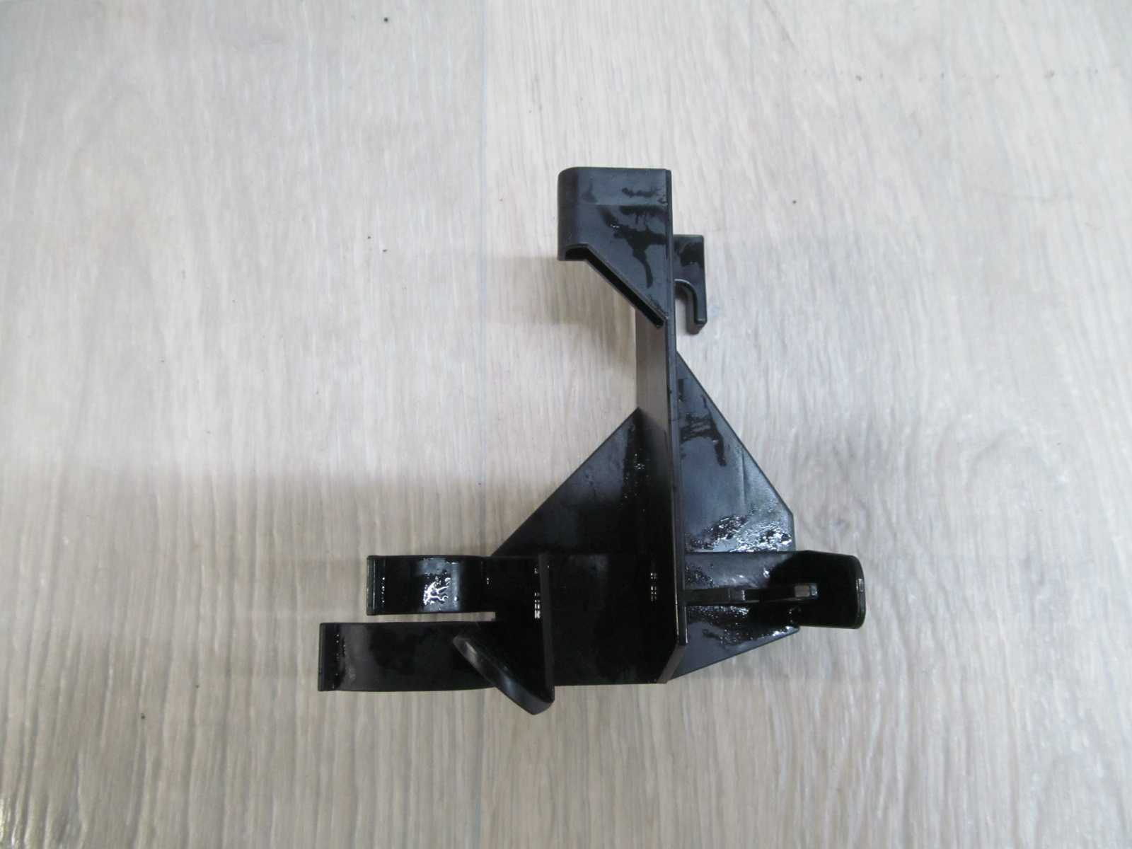 VW SEAT SKODA AUDI UCHWYT MOCOWANIE CZUJNIKA 03G971845 03G971845B 03-10