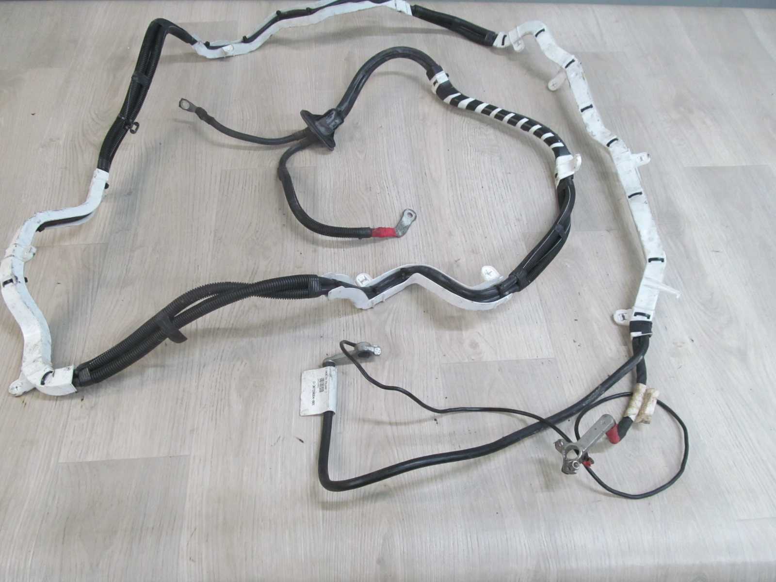 VOLVO XC90 WIAZKA PRZEWOD KABEL AKUMULATORA 30724664 02-14