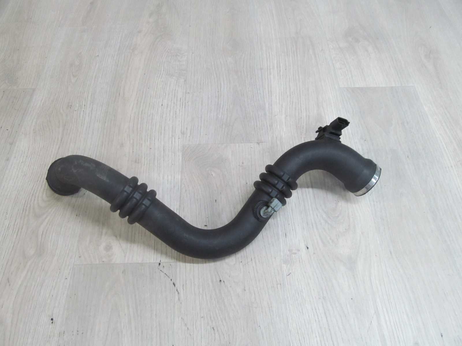 RENAULT ESPACE 2.0T RURA PRZEWOD POWIETRZA INTERCOOLERA 8200295043 02-09