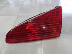 PEUGEOT 607 LIFT 99-06 LAMPA TYL PRAWA W KLAPE