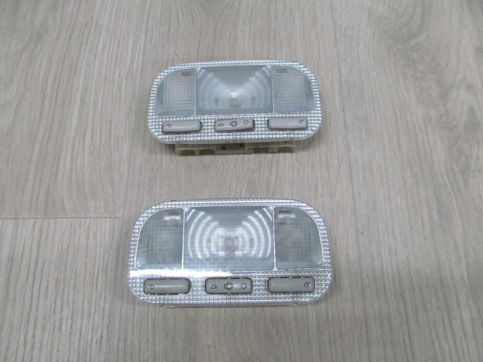 CITROEN C5 III X7 LAMPKA OSWIETLENIA KABINY 9680713880 08-17