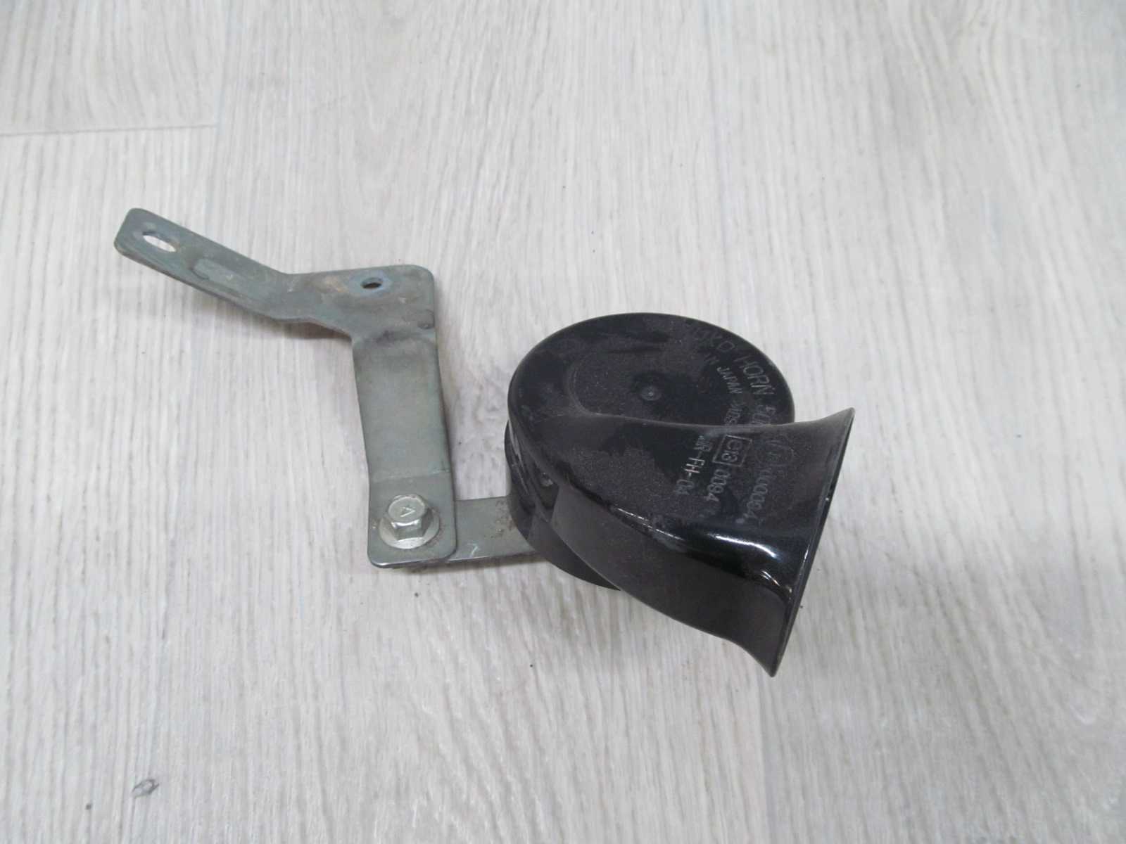 SUBARU FORESTER SG II KLAKSON SYGNAL PRAWY 86012SA050 06-08