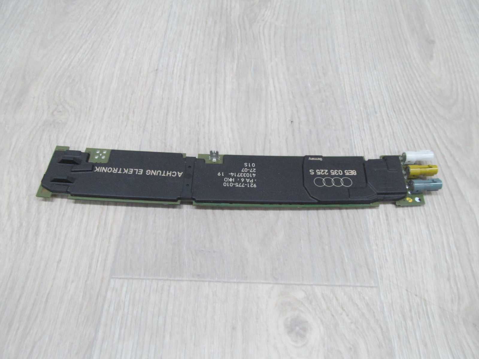 AUDI A4 B7 SEDAN ANTENA WZMACNIACZ MODUL GPS 8E5035225S