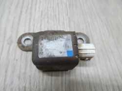 SUZUKI GRAND VITARA II SEDICI CZUJNIK UDERZENIA PRAWY 38930-65J00 05-12
