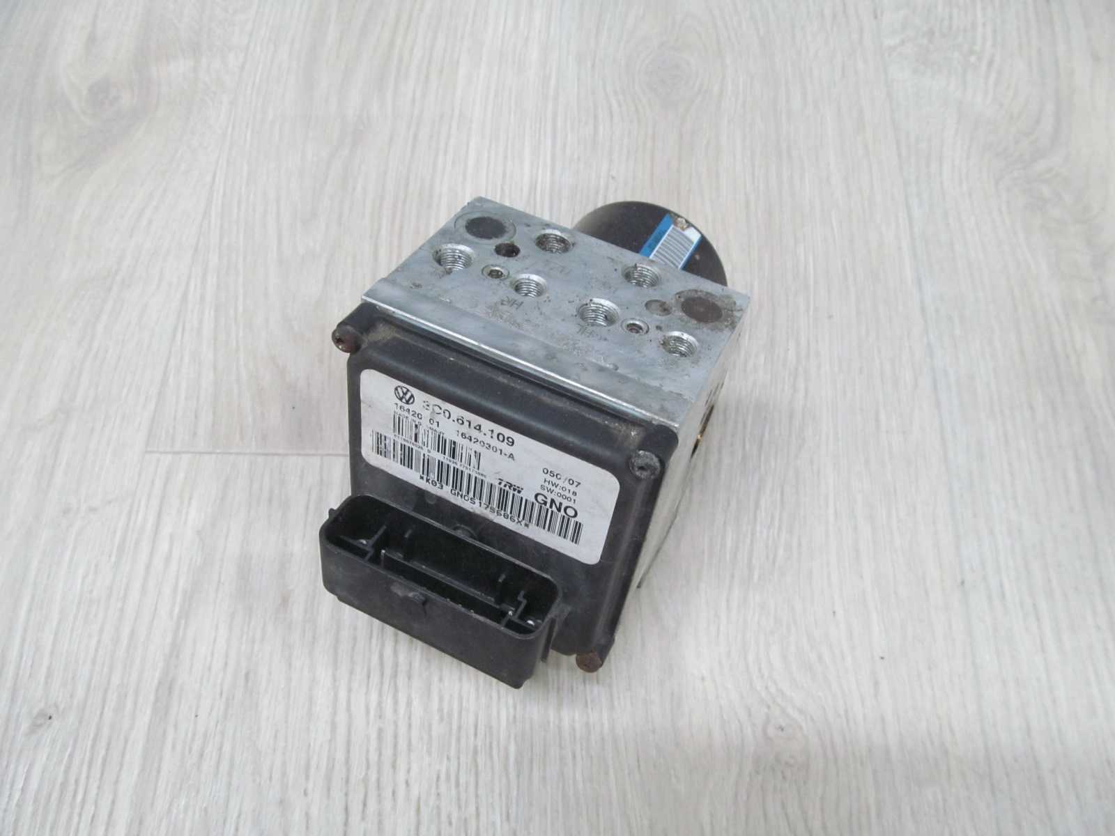 VW PASSAT B6 05- POMPA ABS 3C0614109 16420301-A