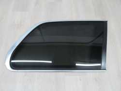VOLVO XC90 SZYBA BOCZNA TYL KAROSERYJNA PRAWA 02-12