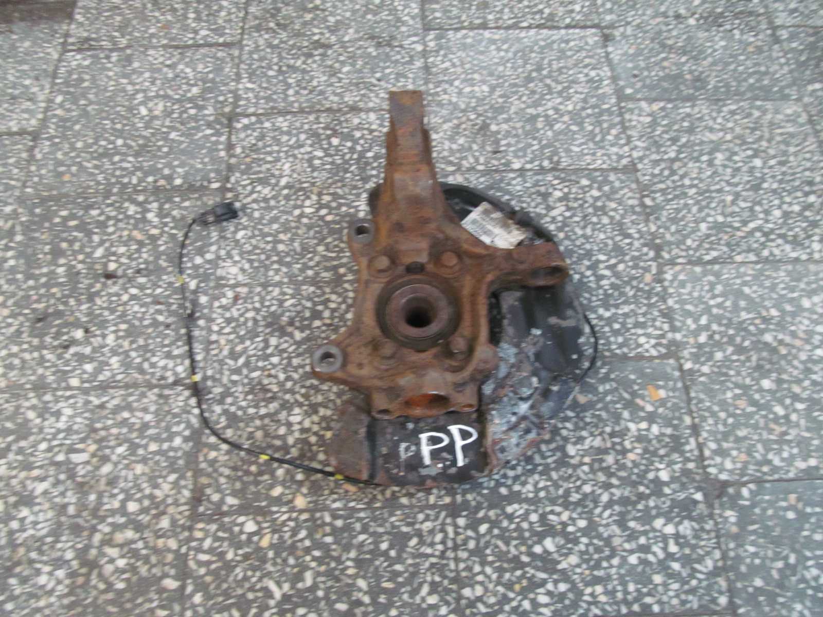 VOLVO XC90 2.9 T6 PIASTA ZWROTNICA PRZOD PRAWA P30683086 02-14