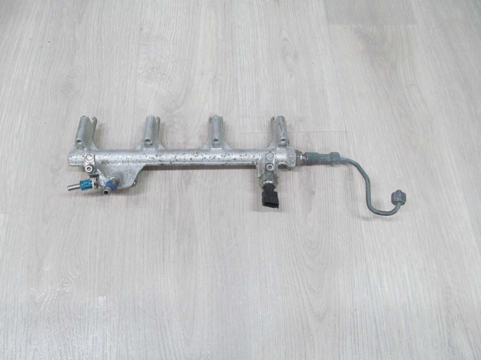 OPEL 2.2 16V LISTWA WTRYSKOWA CZUJNIK 3692-02