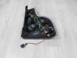VOLVO XC90 LAMPA TYL LEWA DOLNA ORYGINAL 02-07