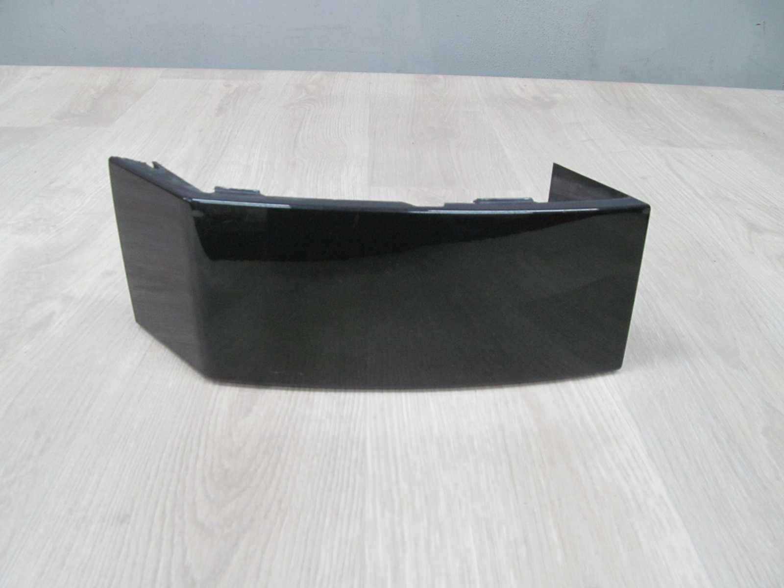 VOLVO XC90 LISTWA POD LAMPE TYL PRAWA 8620820 452-26 02-07
