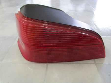 PEUGEOT 106 HB LIFT  96-03 LAMPA TYL LEWA