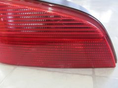 PEUGEOT 106 HB LIFT  96-03 LAMPA TYL LEWA