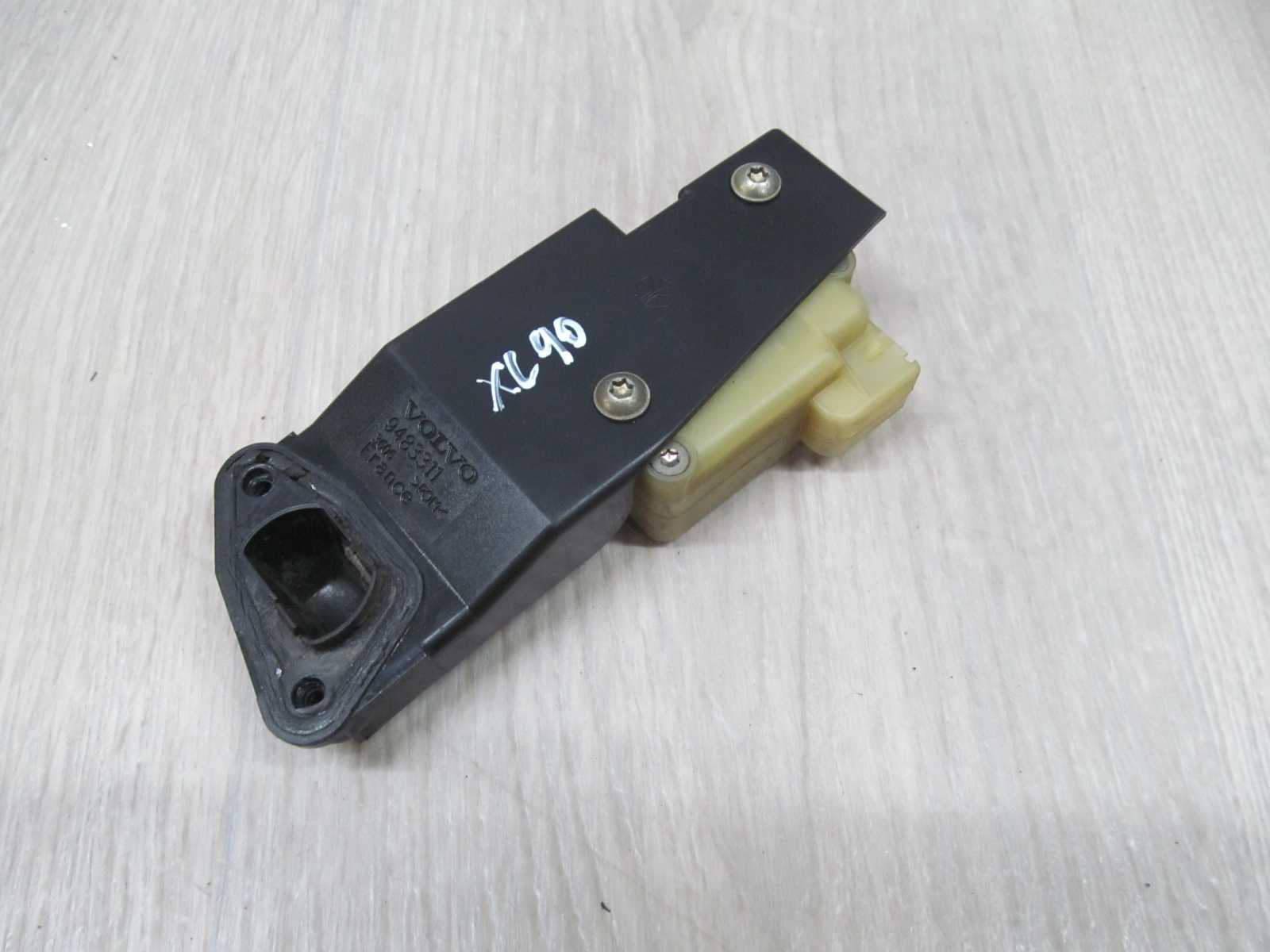 VOLVO S60 V70 S80 XC90 ZAMEK SILOWNIK KLAPKI PALIWA 9483311 00-14