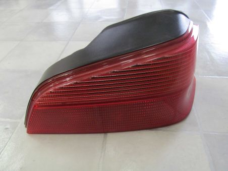 PEUGEOT 106 HB LIFT  96-03 LAMPA TYL PRAWA