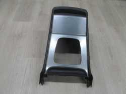 VOLVO XC90 TUNEL SRODKOWY PODSTAWA PODLOKIETNIKA 30643837 39987022 02-07