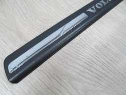 VOLVO XC90 LISTWA PROGU NAKLADKA PRZOD 8659960 02-12