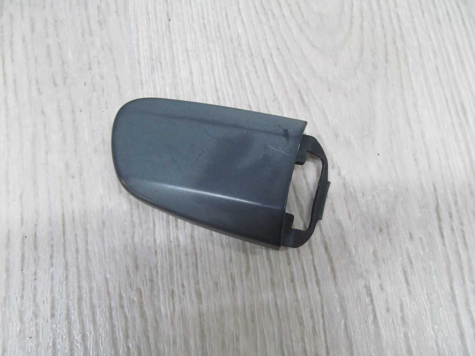 VOLVO XC90 ZASLEPKA KLAMKA ZEWNETRZNA DRZWI PRAWA 30720349 02-14