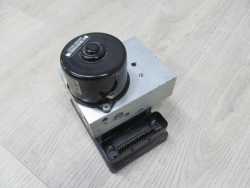 VOLVO XC90 V70 S60 POMPA HAMULCOWA ABS P30643979 30643982 02-14