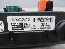 VOLVO XC90 SKRZYNKA BEZPIECZNIKOW REM-H 8676391 02-14