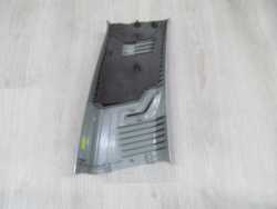 VOLVO XC90 POSZYCIE OSLONA SLUPKA TYL PRAWA 02-14
