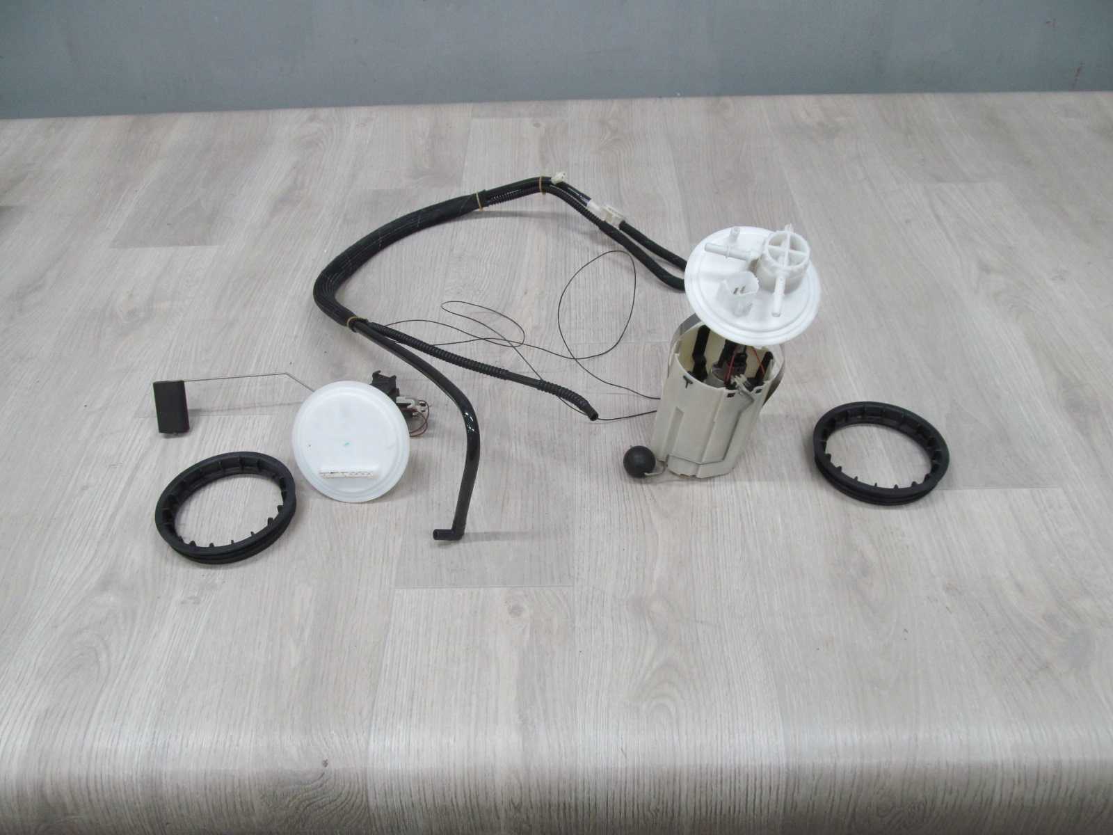 VOLVO XC90 2.9 T6 POMPA PLYWAK PALIWA 8621856 02-14